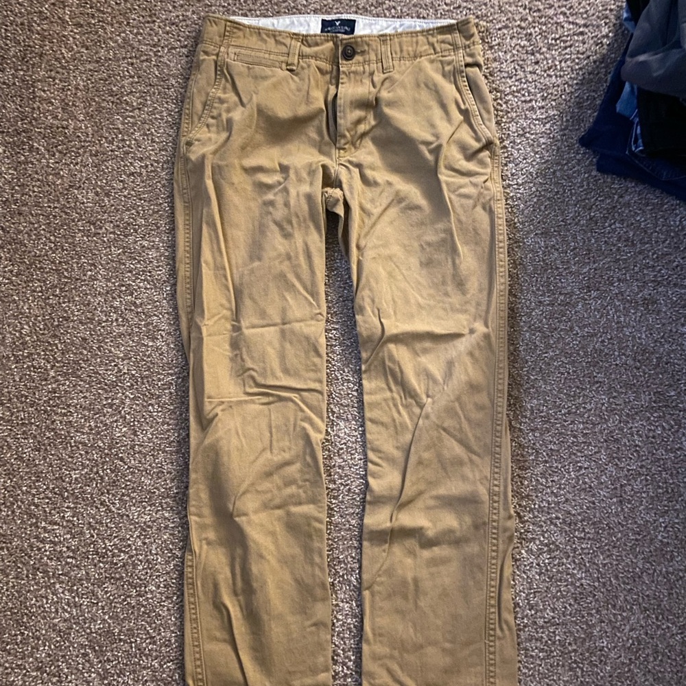 american eagle khakis size 31x32